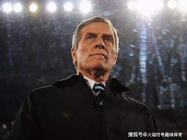 国家队冠军最多的足球球员_足球球员冠军数量排名_足球队冠军的国家