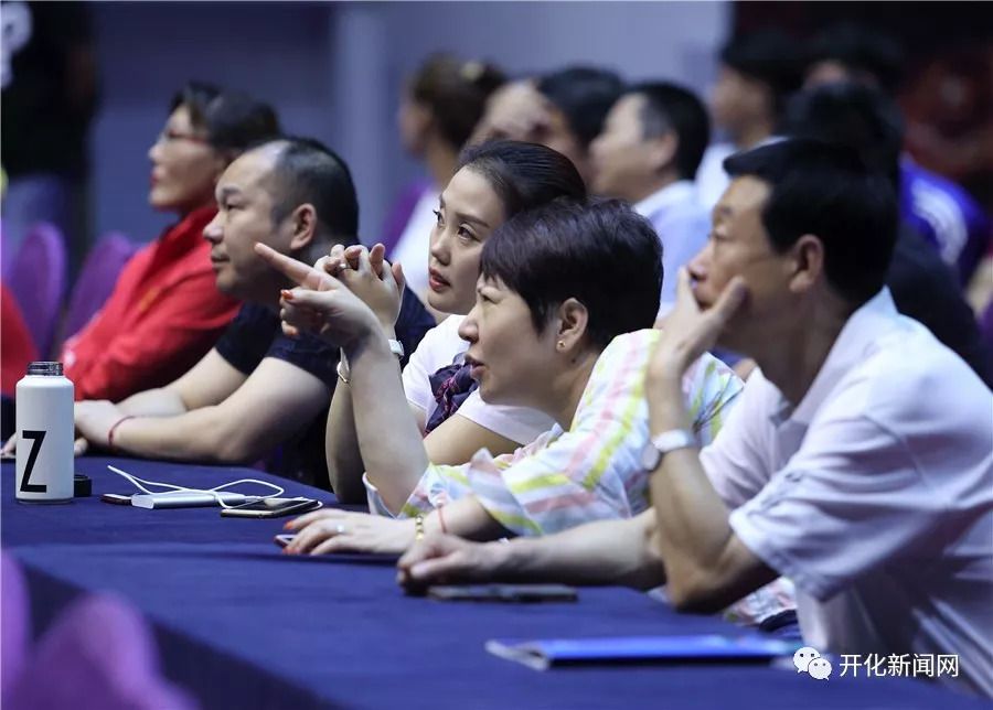 18年拿举重冠军的人_举重冠军现状_举重冠军拿人年薪多少
