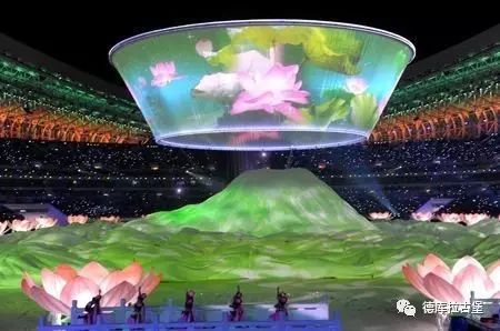 足球英文歌_足球赛英文歌_足球冠军歌曲英文翻译是什么