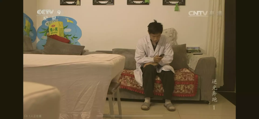 世界足球杯的冠军杯叫什么杯_足球世界杯第1名冠军是谁_获得世界足球杯冠军国家排名