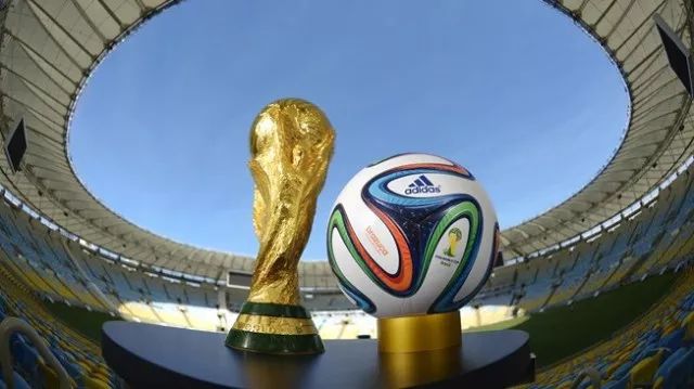 足球世界杯第1名冠军是谁_世界足球杯的冠军杯叫什么杯_获得世界足球杯冠军国家排名